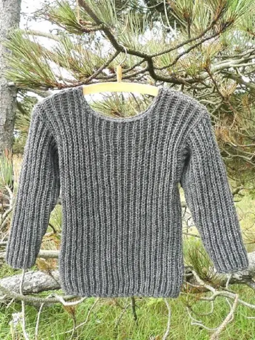 TRS Runö Child's Sweater D